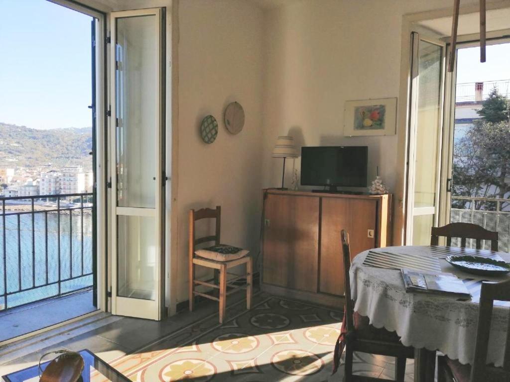 אגרופולי Panoramic Apartments In Villa In Center "The Beach And The Cliff" 1 מראה חיצוני תמונה