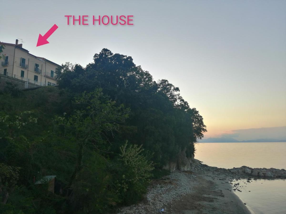 אגרופולי Panoramic Apartments In Villa In Center "The Beach And The Cliff" 1 מראה חיצוני תמונה