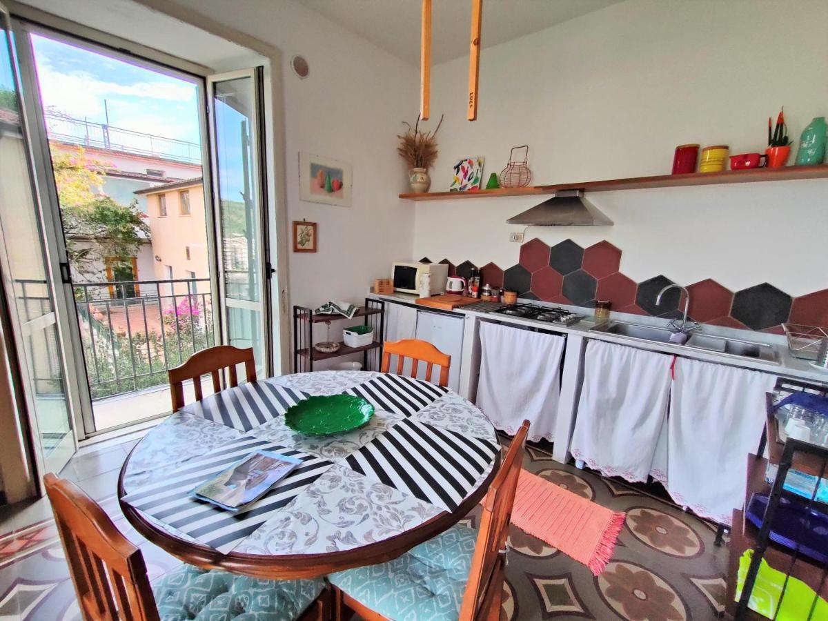 אגרופולי Panoramic Apartments In Villa In Center "The Beach And The Cliff" 1 מראה חיצוני תמונה